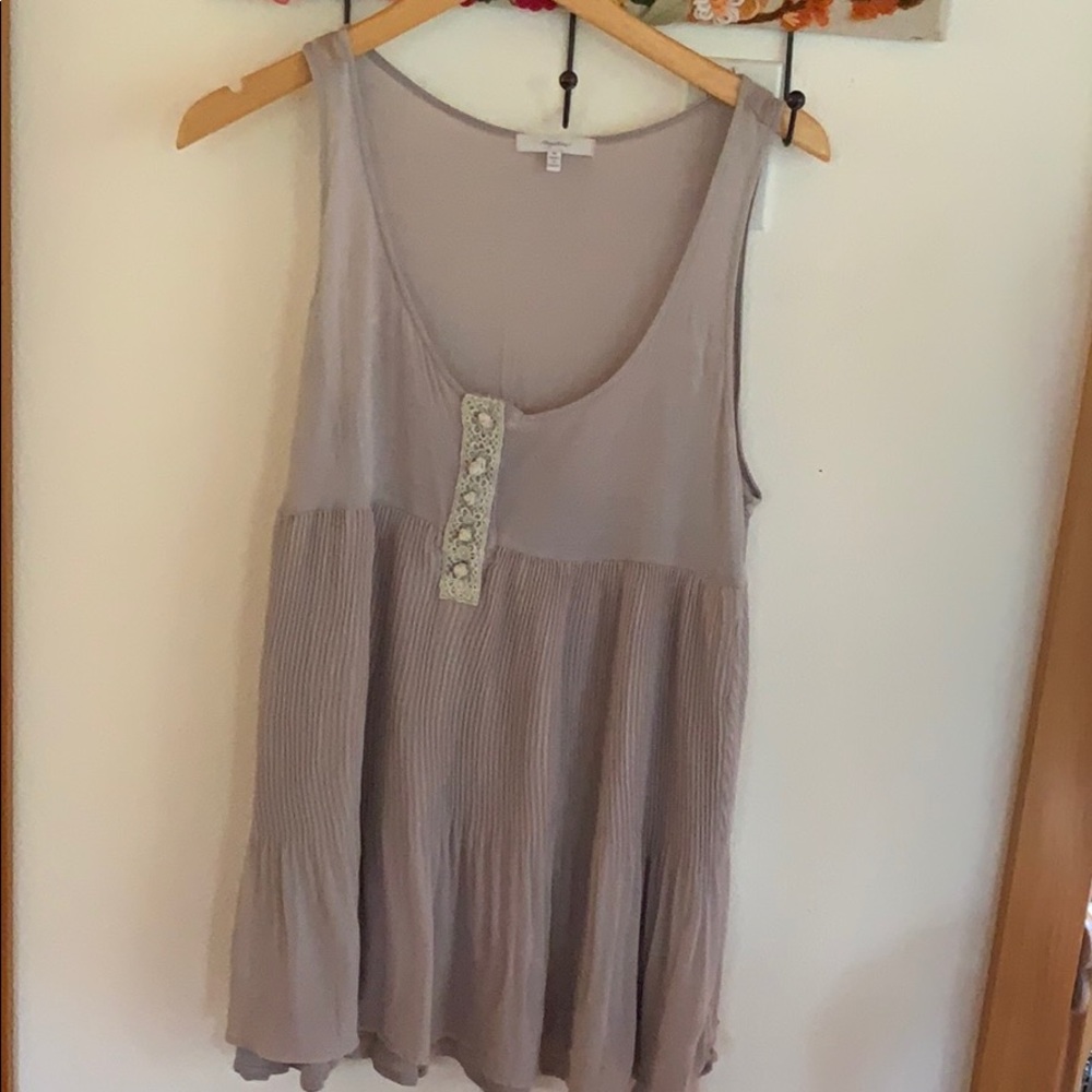 Pleated top